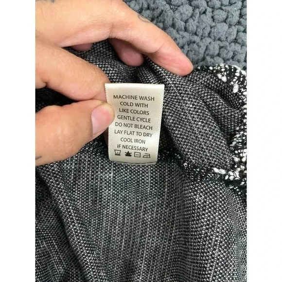 Max Studio Black White Pullover Sweater Top MEDIUM Polyester Blend - Picture 6 of 8